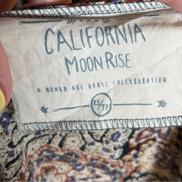 Anthropologie California Moonrise Boho  Paisley Babydoll Bell Sleeve Blouse - Picture 6 of 7